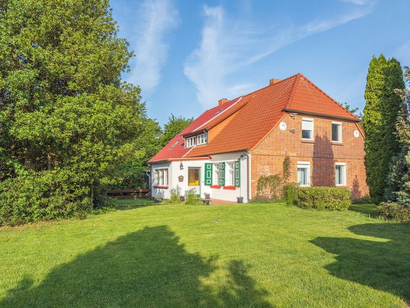 Kapitänshaus inkl. Baurecht für weiteres FH/EFH